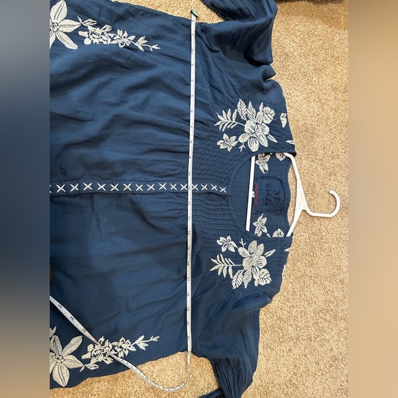 Johnny Was 3J Workshop Blue Long Sleeve Top with White Floral Embroidery Size S - Picture 8 of 13